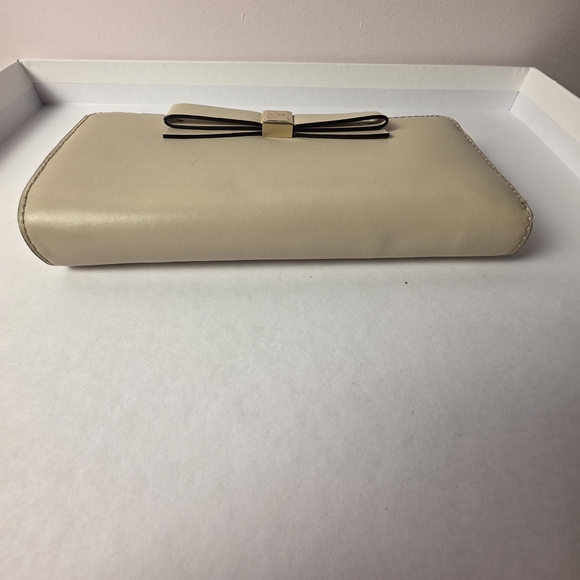 Kate Spade Laurel Way Bow Beige Leather Zip Around Continental Wallet - Picture 4 of 9